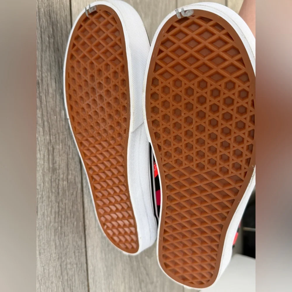 Vans Old Skool Valentine Hearts Sneakers Women’s Size 7.5 - Picture 4 of 10